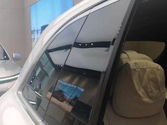 -理想汽车(世纪汇店)