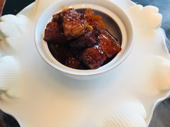 红烧肉夹面馍-菲乐餐厅(三十年经营·湖滨路店)