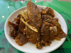 麻辣牛肉-令氏家外家周秦食府(高新店)