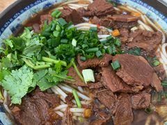 -牛师傅牛肉面(尚隆路店)