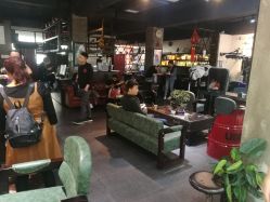 -诗悦发型SALON·圣罗兰店