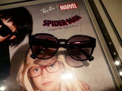 -LensCrafters亮视点·OAKLEY精选(静安嘉里中心店)