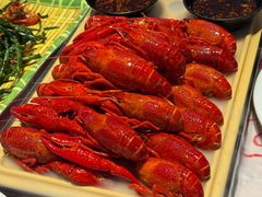 -肥肥虾庄·金牌油焖大虾(汉街SKP店)