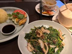 -大头虾越式风味餐厅(光明广场店)