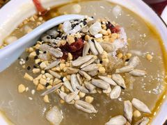 青岩糕粑稀饭-怪噜范·老贵阳街头名小吃(鸿通城店)