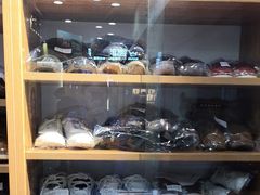 -莱靓奢侈品洗护改衣店(新世界百货崇文店)
