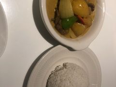 咖喱牛肉饭-百草堂餐厅