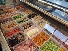自助取餐区-崖口煲仔饭