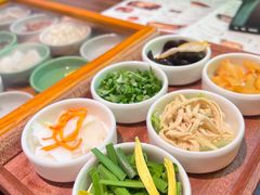 -良米山·云南野生菌过桥米线(上海首店)