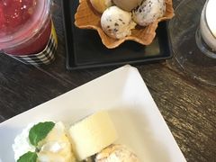 -莓园冰淇淋店