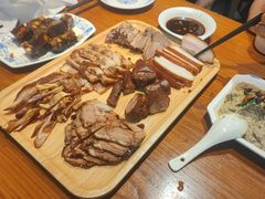 -老天桥酱肉烧饼夹肘子(天桥店)