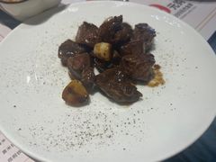 蒜香牛肉粒-铁板诱惑法式铁板烧(大卫城店)