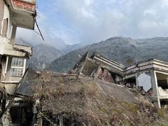 -四川汶川特大地震漩口中学遗址