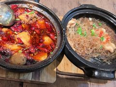 -有红鸡毛店·砂锅菜(抚琴夜市店)