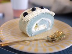 莫兰迪奶油蛋糕-喵屿·大理花园猫咖