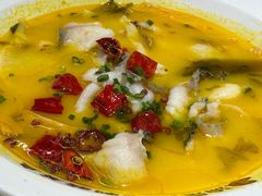 -渝是乎酸菜鱼(龙旗购物中心店)