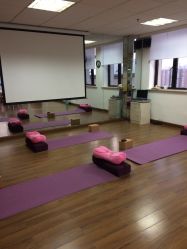 -爱尔乐美孕产瑜伽·普拉提