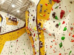 -问山MountQuest攀岩馆