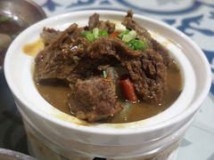 招牌牛腩煲-阿灶卤煮老店·姜母鸭(五店市总店)