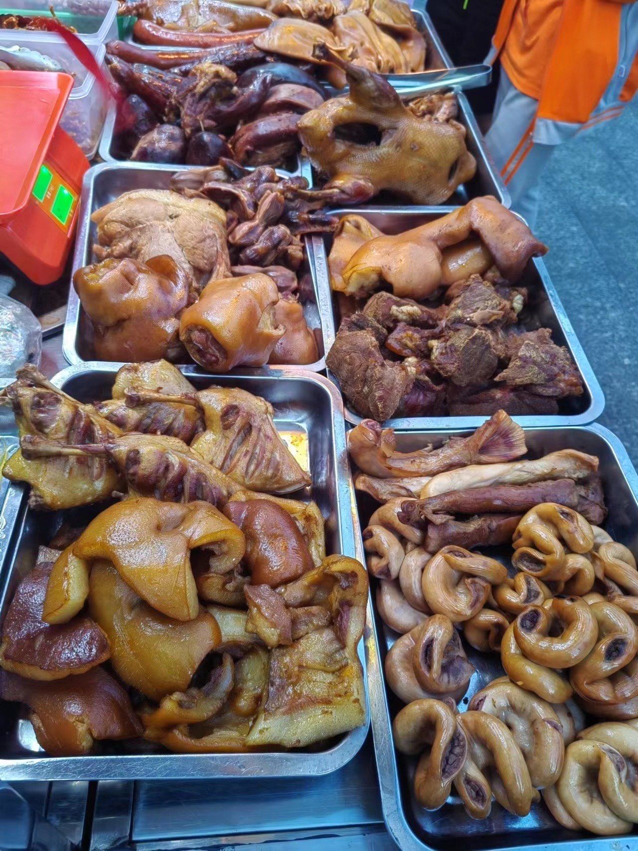 这卤肉可太诱人了