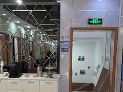 -茂菊口腔连锁(浦东南路店)