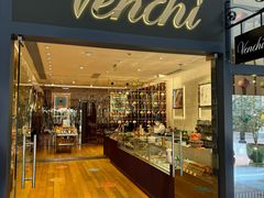 -VENCHI 闻绮(上海佛罗伦萨小镇店)