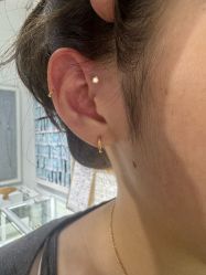 -AI艾耳·专业手工耳洞·穿孔美学馆