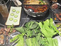 -马路牙子烧烤音乐酒馆(望京店)