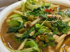 -牛八宝桂林米粉(八里庄店)