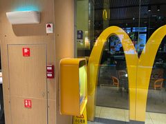 -麦当劳(中二横路店)