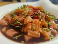 捞汁三文鱼-小郭私房菜·海肠捞饭店(学士街店)