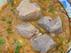 -毛辣果·贵州红酸汤牛肉火锅(西单店)