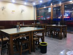 大堂-老孙家泡馍馆·金牌烧烤