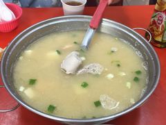 鮮魚湯-垦丁辉哥生鱼片