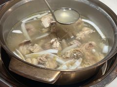 -喃喃椰·糟粕醋·椰子鸡火锅(七堡花园店)