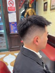 -东方先生国潮男士理发馆