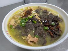加一份血-文山荷鲜居(翠湖店)
