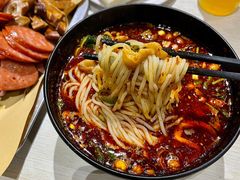 -牵人麻辣粉(粉巷店)