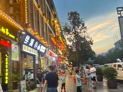 -唐师傅湘西名菜馆(武陵路店)