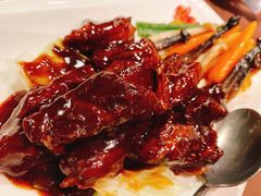 黑椒鹅肝和牛粒-RIVIERA 松鹤楼(外滩店)