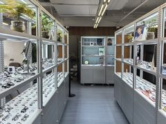 -无奔眼镜·蔡司·依视路授权店(马家堡店)