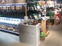 -中百仓储超市有限公司(越秀星汇维港店)