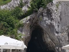 -波斯托伊纳溶洞