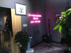 -MOVAN  HAIR莫凡匠人发型屋