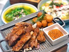 手抓孜香羊排-小厨娘淮扬菜(六合欢乐港店)