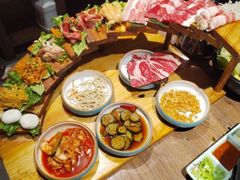 -明洞阿姨·韩式酱蟹烤肉·创意料理(三元桥店)