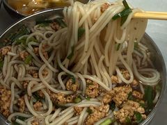 -正宗杨记普洱酸醋米线(总店)
