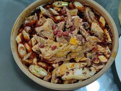 -土砂锅生态山庄·非遗砂锅雅鱼