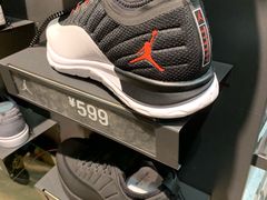 -NIKE上海青浦优选体验店