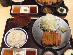 -牛カツ京都勝牛(河原町蛸薬師店)